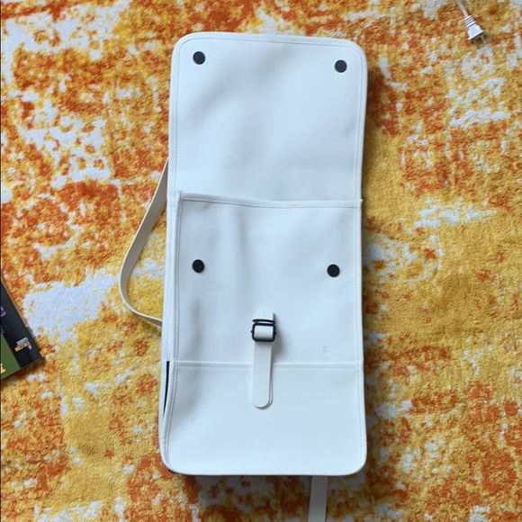 White Rains backpack - Picture 3 of 5